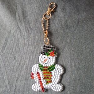 Festive Snowman Diamond Art Keychain with Gold Clip